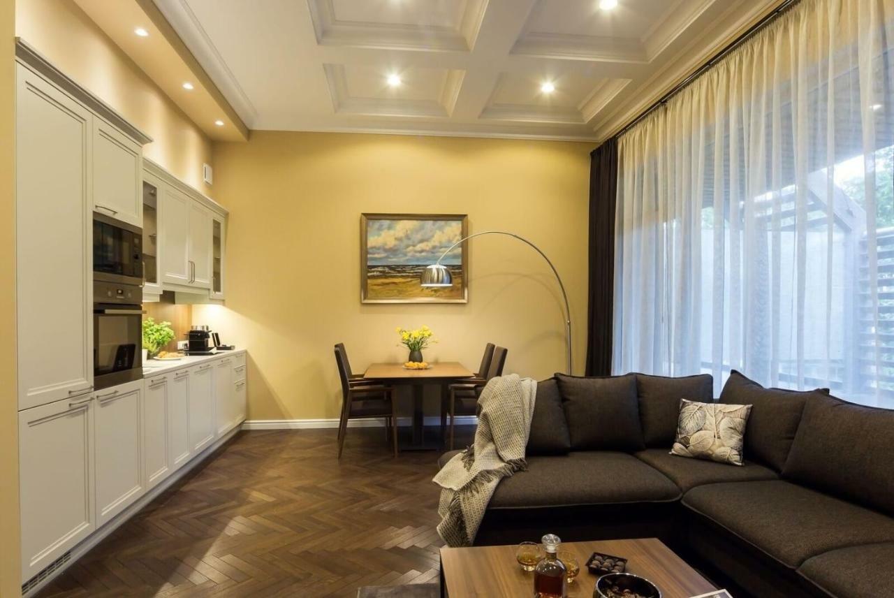 Aparthotel Osobnyak Jūrkalne Exterior foto